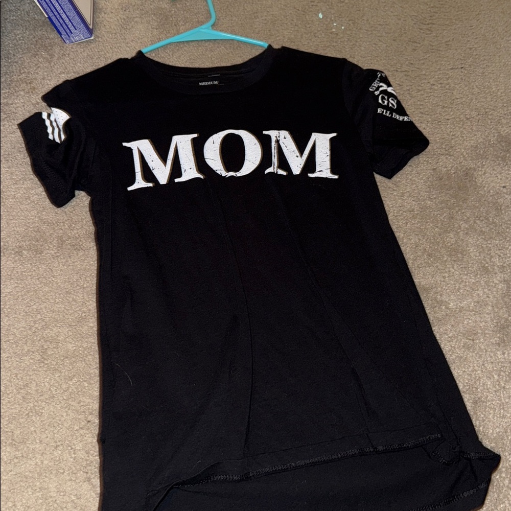Grunt Style Black 'MOM' Women's Top